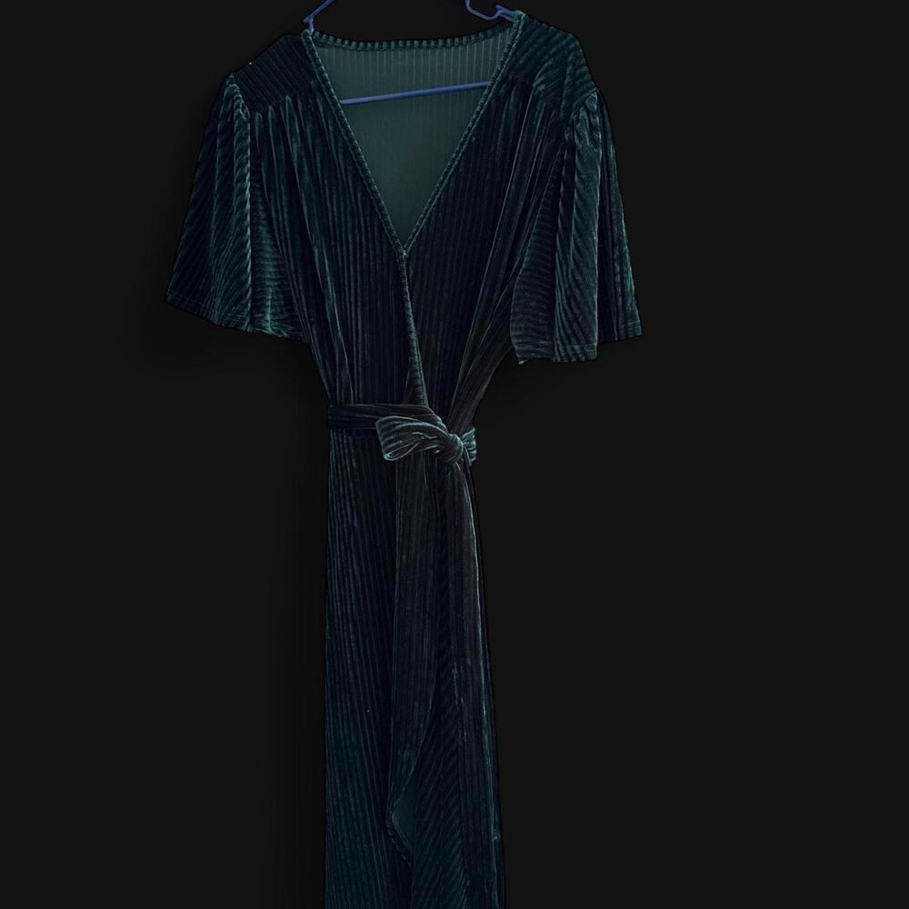 Green velvet midi dress with